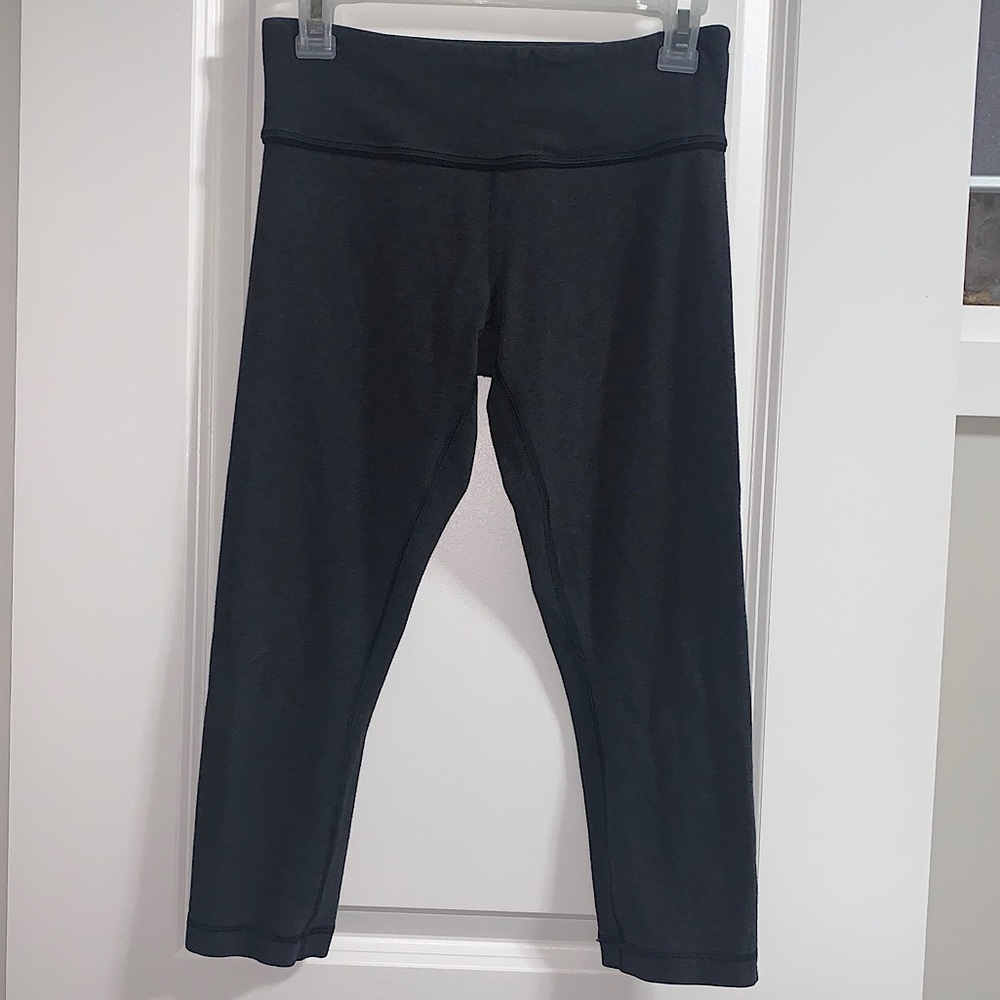 Dark Grey lululemon Cropped Legging Size 6